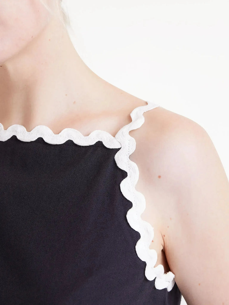 Compañia Fantasica - Top with Rick-Rack Detail - Black-Compañia Fantasica-treehaus