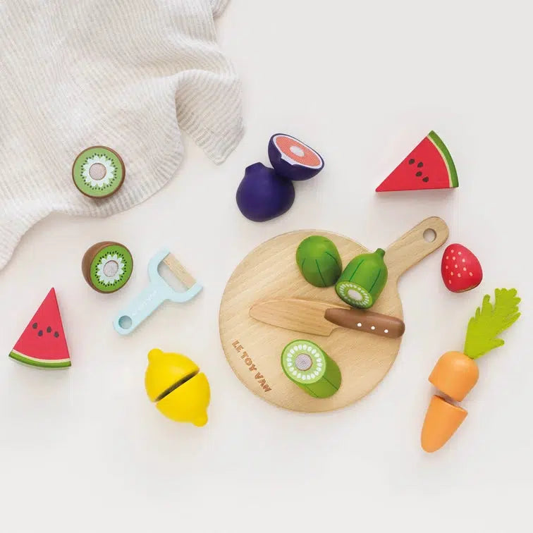 Le Toy Van - Wooden Chopping Board and Food-Le Toy Van-treehaus