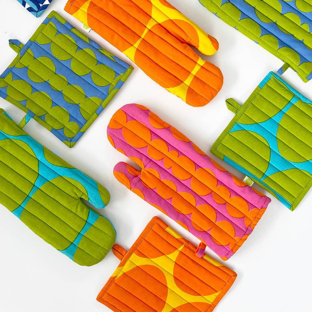 See Design - Oven Mitt & Potholder Set - Globe - Yellow/Orange-See Design-treehaus